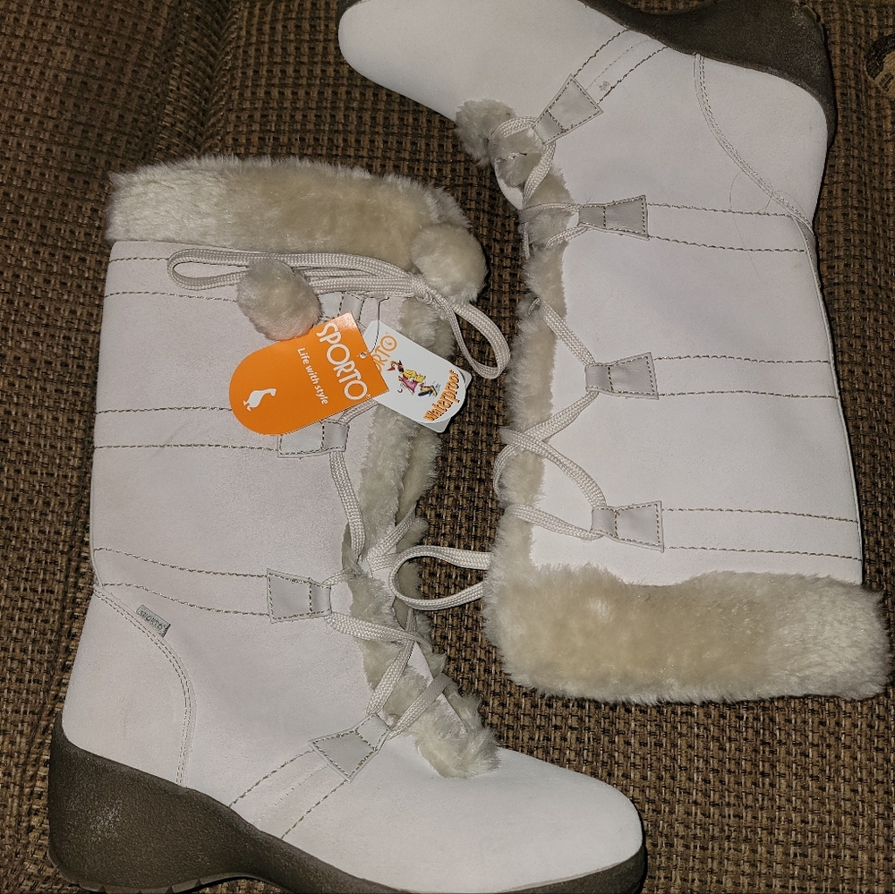 Sporto lace up boots ..never worn..still has tags on ..